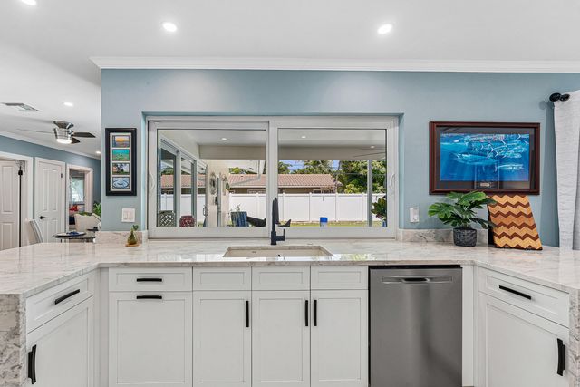 4430 NE 30th Avenue, Lighthouse Point, FL 33064