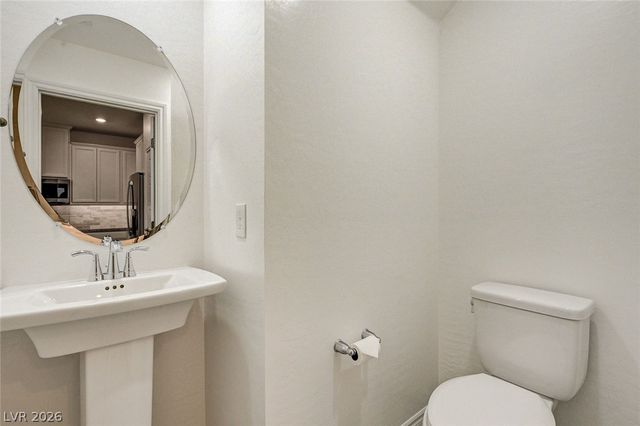 7358 North Decatur Boulevard 4, Las Vegas, NV 89131