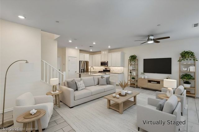 7358 North Decatur Boulevard 4, Las Vegas, NV 89131