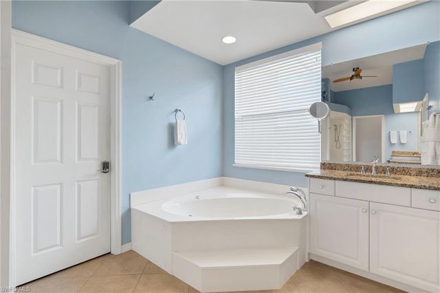 1811 SE 37th TER, Cape Coral, FL 33904