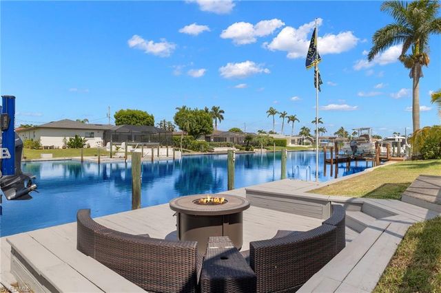 1811 SE 37th TER, Cape Coral, FL 33904