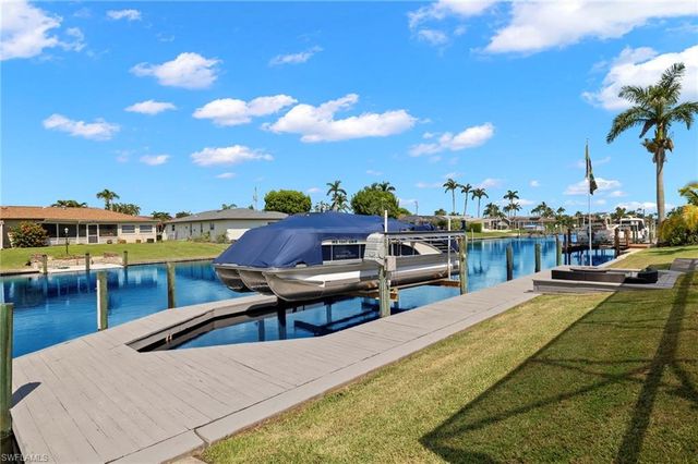1811 SE 37th TER, Cape Coral, FL 33904