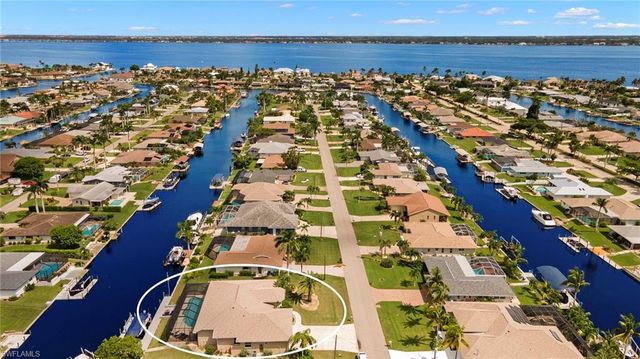 1811 SE 37th TER, Cape Coral, FL 33904