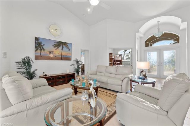 1811 SE 37th TER, Cape Coral, FL 33904