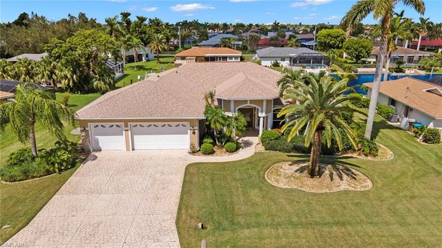 1811 SE 37th TER, Cape Coral, FL 33904