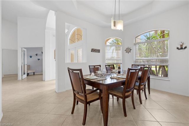 1811 SE 37th TER, Cape Coral, FL 33904