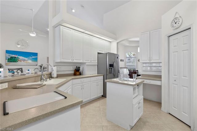 1811 SE 37th TER, Cape Coral, FL 33904