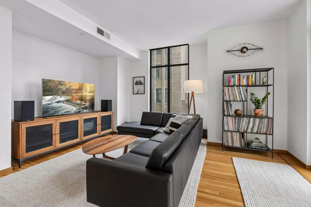 201 S 11th Street 600, Minneapolis, MN 55403