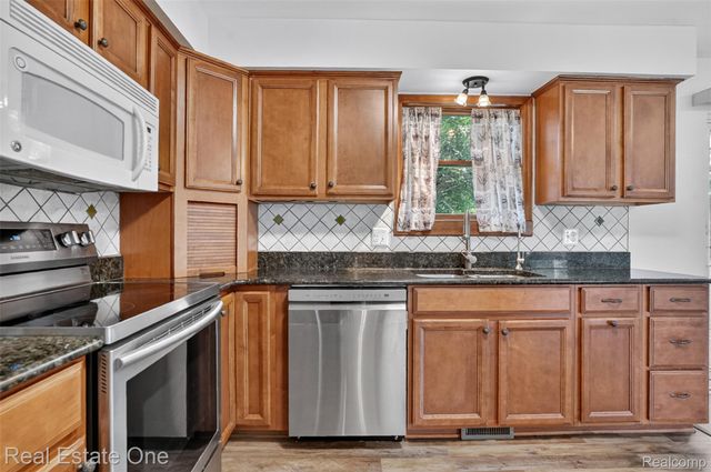 7990 Tower Road, Salem Township, MI 48178
