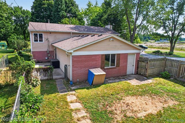 7990 Tower Road, Salem Township, MI 48178