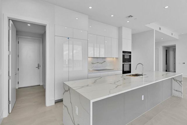220 Lake Shore Drive 2411, Lake Park, FL 33403