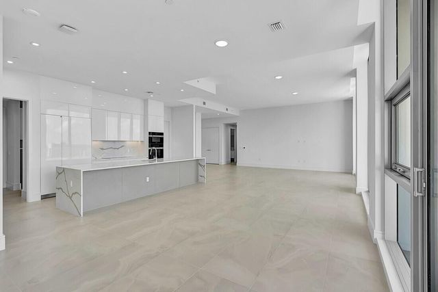 220 Lake Shore Drive 2411, Lake Park, FL 33403