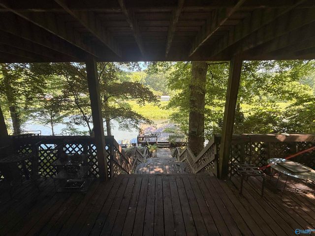 4512 Hideaway Drive, Guntersville, AL 35976