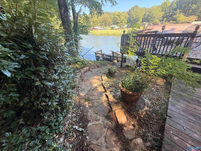 4512 Hideaway Drive, Guntersville, AL 35976