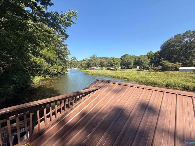 4512 Hideaway Drive, Guntersville, AL 35976