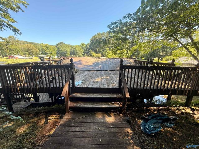 4512 Hideaway Drive, Guntersville, AL 35976