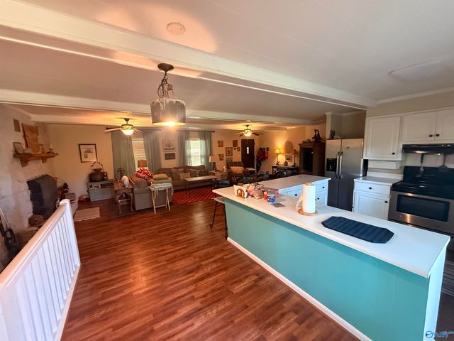 4512 Hideaway Drive, Guntersville, AL 35976