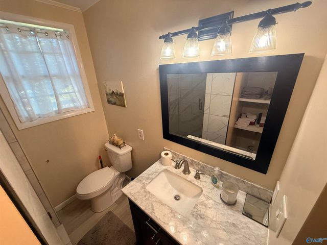 4512 Hideaway Drive, Guntersville, AL 35976