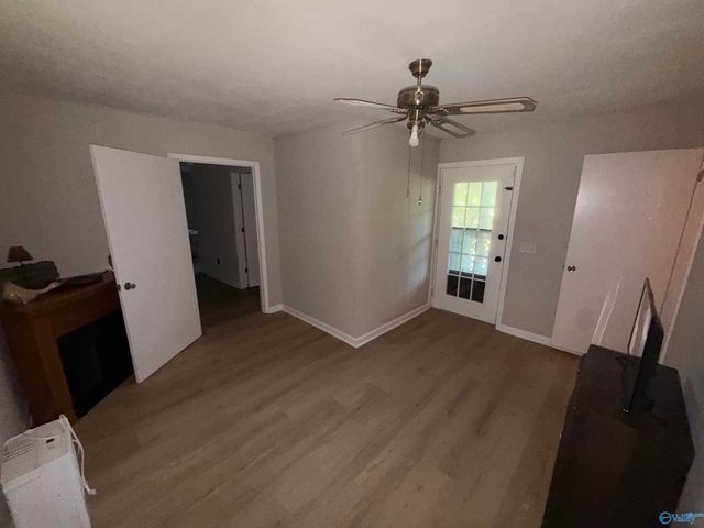 4512 Hideaway Drive, Guntersville, AL 35976