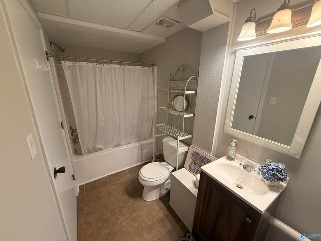 4512 Hideaway Drive, Guntersville, AL 35976