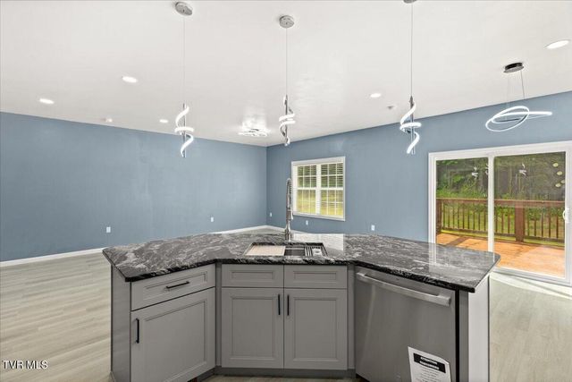 517 Sciota Road, Unicoi, TN 37692