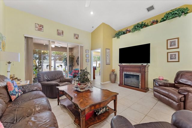 336 W Coral Trace Circle, Delray Beach, FL 33445