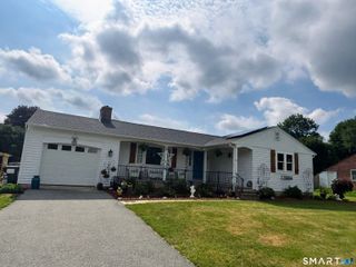 1 Kirtland Avenue, Chester, CT 06412