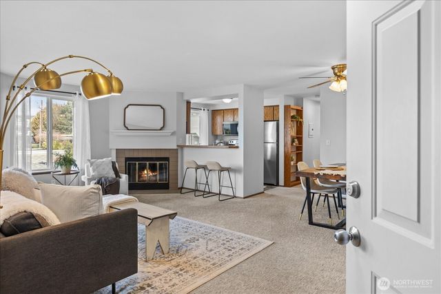 221 3rd Avenue S #7, Edmonds, WA 98020