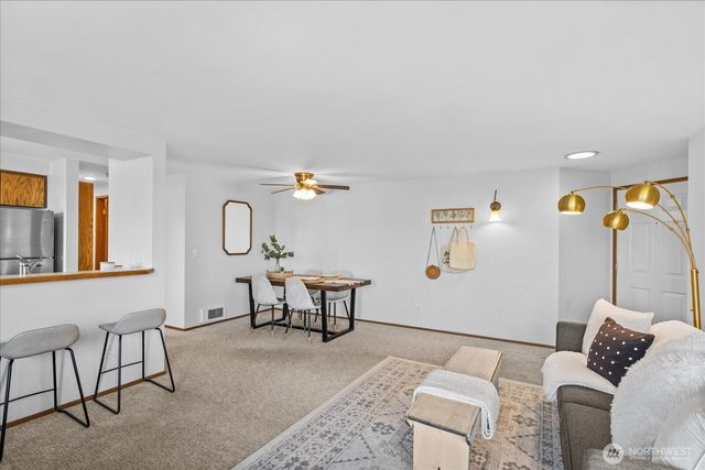 221 3rd Avenue S #7, Edmonds, WA 98020