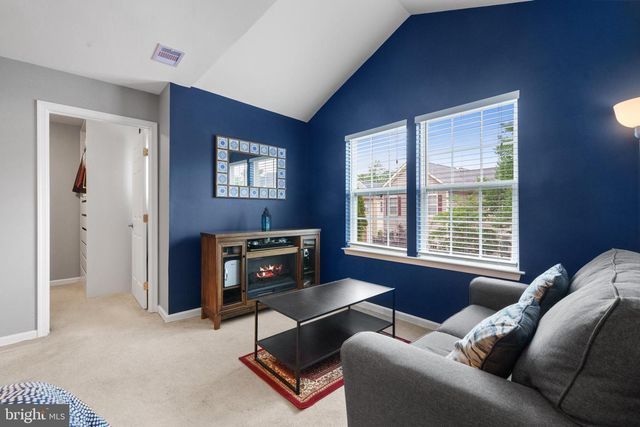 9150 STONEGARDEN DR, Lorton, VA 22079