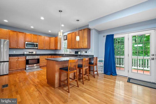 9150 STONEGARDEN DR, Lorton, VA 22079