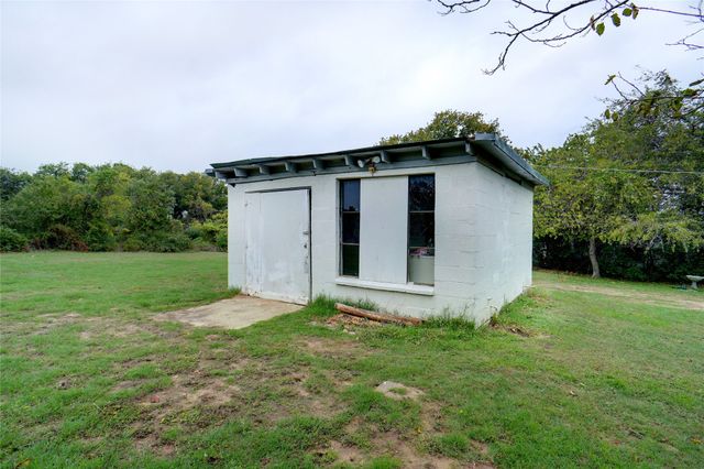 1000 Southeast Parkway, Azle, TX 76020