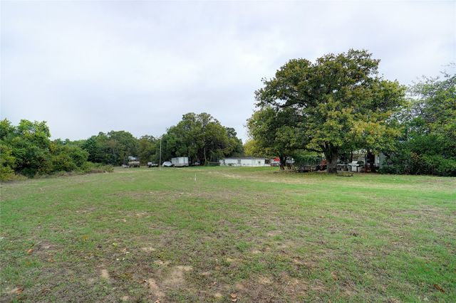 1000 Southeast Parkway, Azle, TX 76020