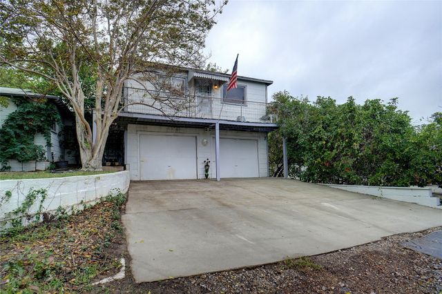 1000 Southeast Parkway, Azle, TX 76020