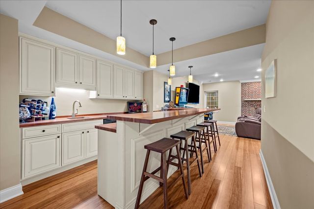 2142 Harrison Street, Glenview, IL 60025