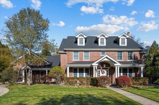 2142 Harrison Street, Glenview, IL 60025