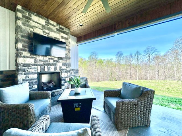808 Goldenberg Lane, Somerset, KY 42503
