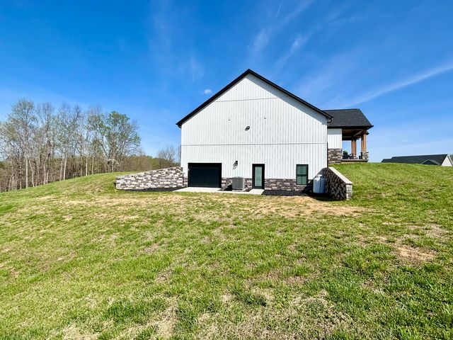 808 Goldenberg Lane, Somerset, KY 42503
