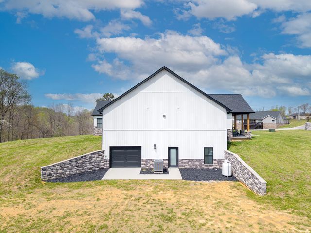 808 Goldenberg Lane, Somerset, KY 42503