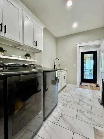 808 Goldenberg Lane, Somerset, KY 42503