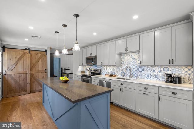 1210 ASHTON RD, Ashton, MD 20861