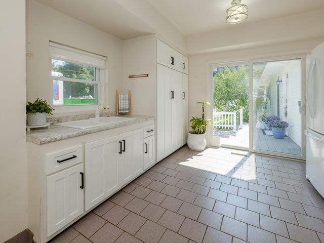 55622 Red Arrow Highway, Lawrence, MI 49064