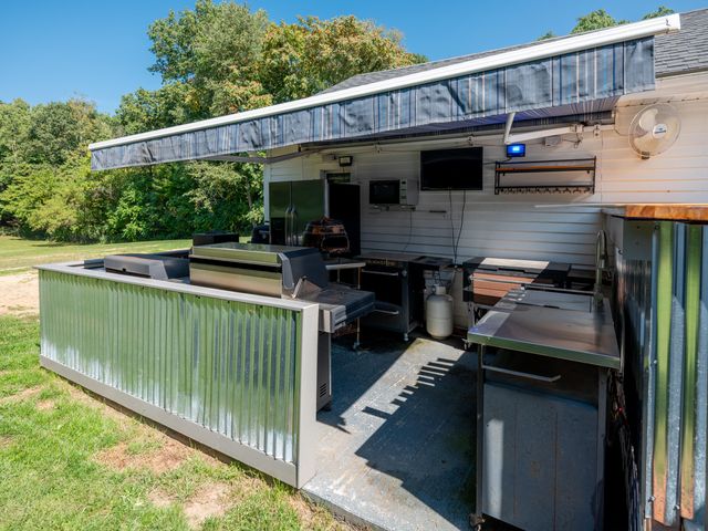 55622 Red Arrow Highway, Lawrence, MI 49064