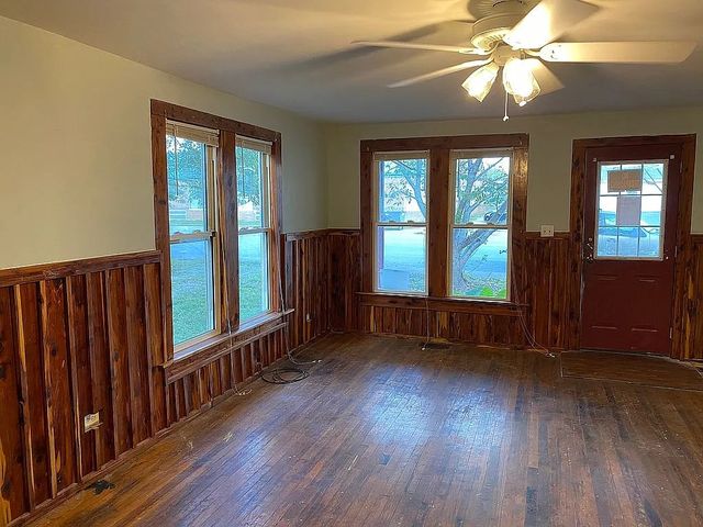 314 S Oak St, Hohenwald, TN 38462