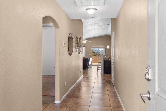 1610 Camino Rustica SW, Los Lunas, NM 87031