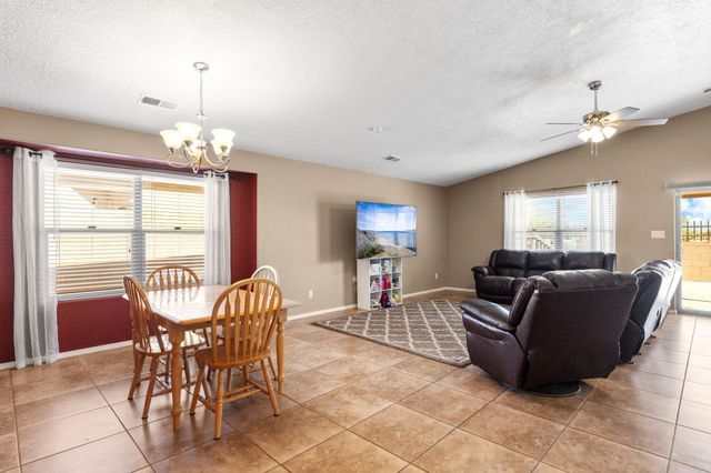 1610 Camino Rustica SW, Los Lunas, NM 87031