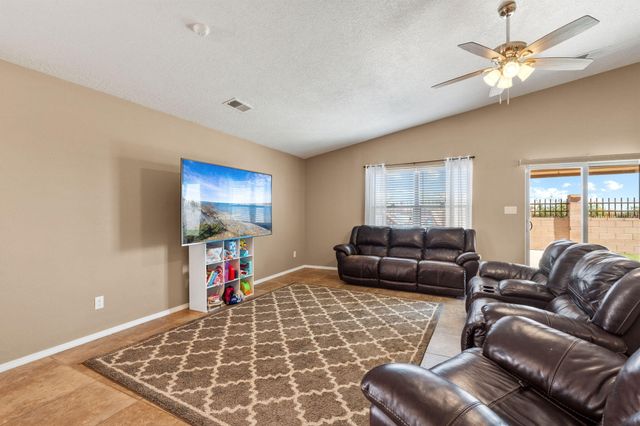 1610 Camino Rustica SW, Los Lunas, NM 87031