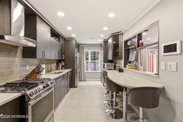 84 Drew Court, Manalapan, NJ 07726