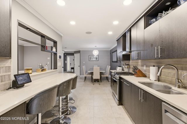 84 Drew Court, Manalapan, NJ 07726