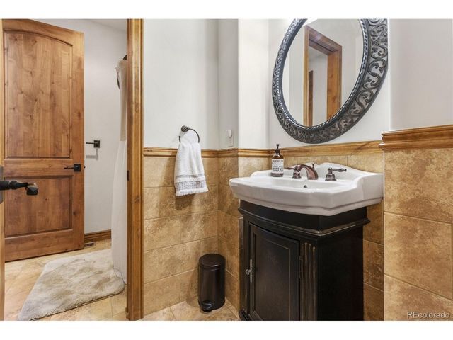 590 Cumberland Rd, Larkspur, CO 80118
